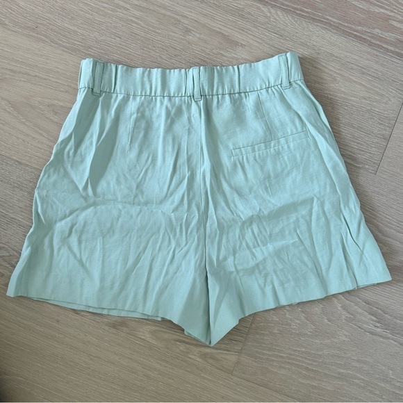 Zara Sea Green Pleated Shorts - Picture 4 of 8